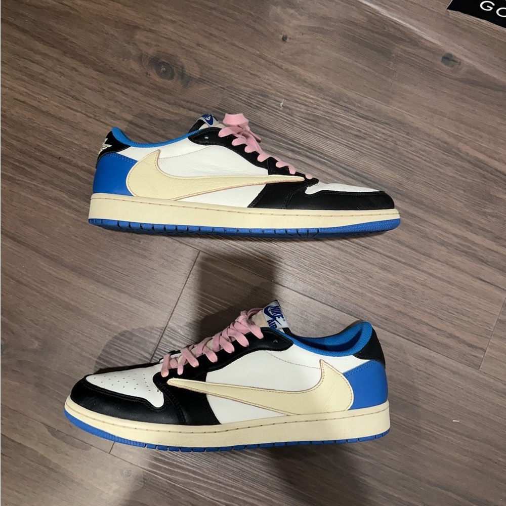 Fragment Design x Travis scott x Air Jordan 1 Retro Low